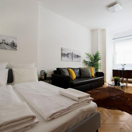 Standard Apartment by Hi5 - Petőfi 12 Budapest Kültér fotó