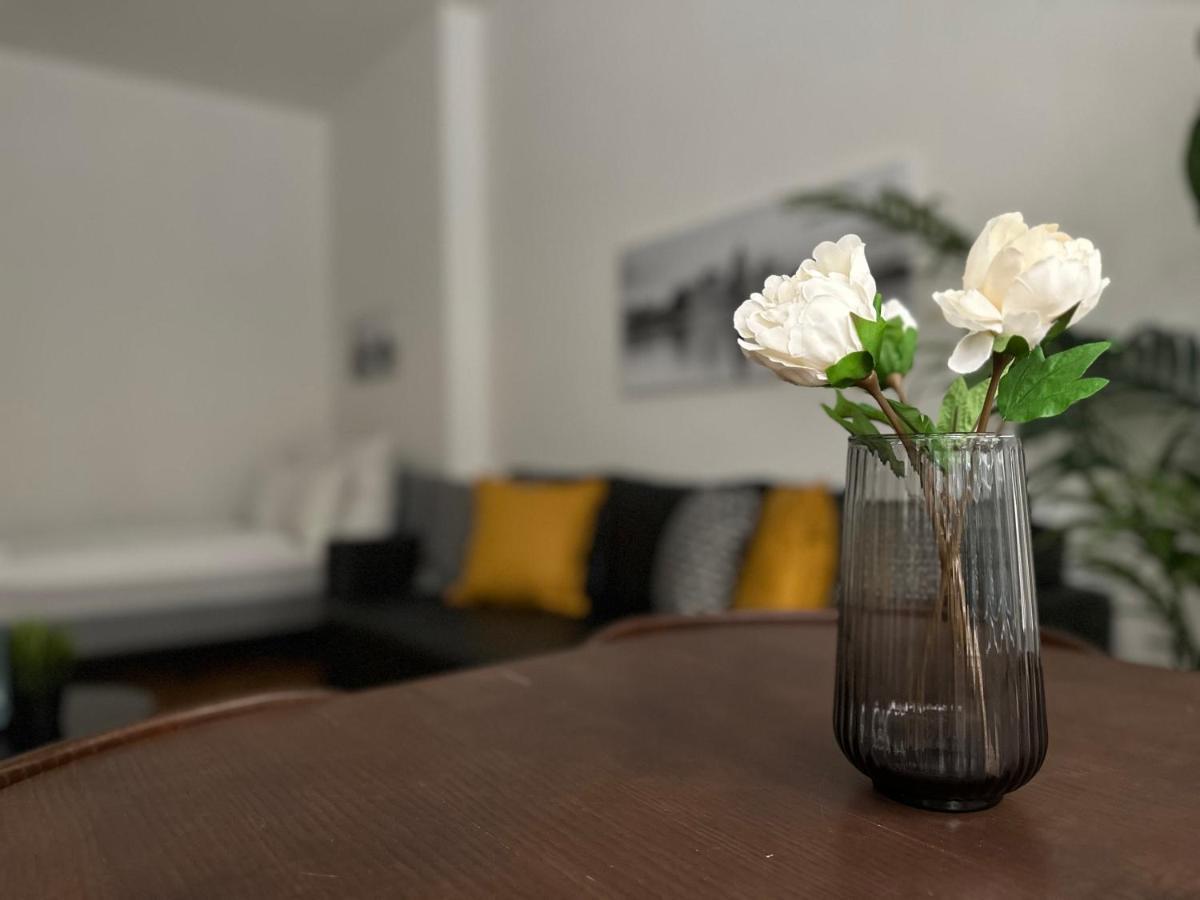 Standard Apartment by Hi5 - Petőfi 12 Budapest Kültér fotó