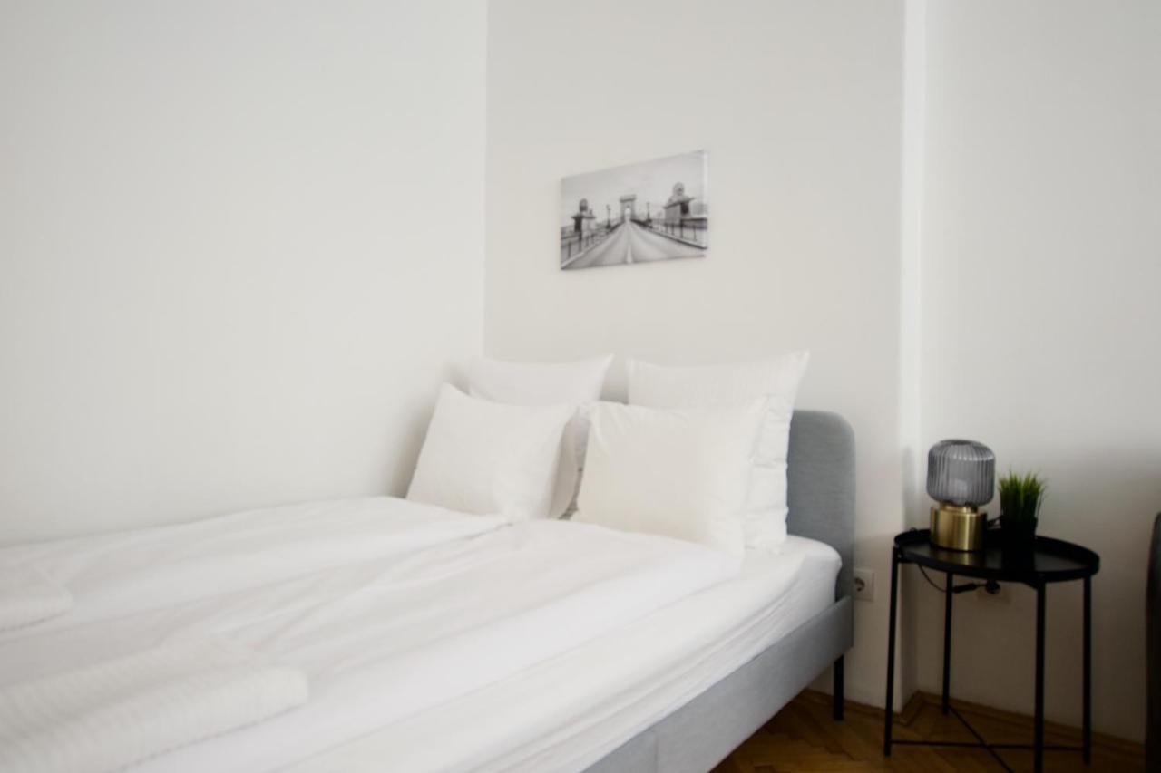 Standard Apartment by Hi5 - Petőfi 12 Budapest Kültér fotó